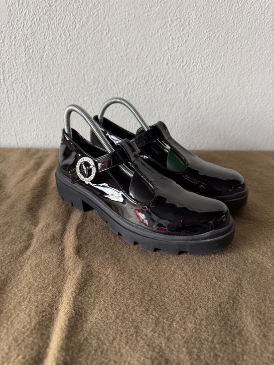 Steve Madden Other - Steve Madden Patent Leather Mary Jane Lugz Size 4